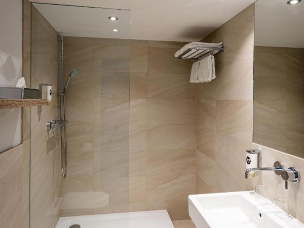 Hotel Wetterstein : photo 9 de la chambre chambre supérieure - vue sur cour