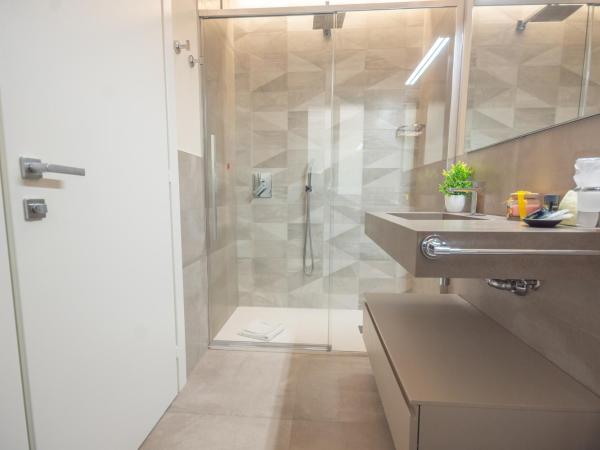 Truly Verona : photo 4 de la chambre chambre double - piazza cittadella 16