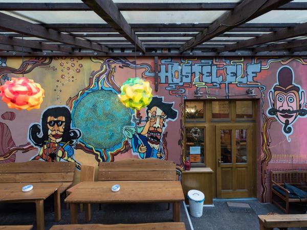 Hostel Elf : photo 4 de la chambre chambre privée 8 lits