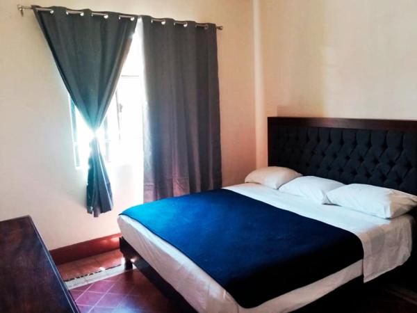 Paulina Youth Hostel : photo 2 de la chambre chambre double avec salle de bains privative