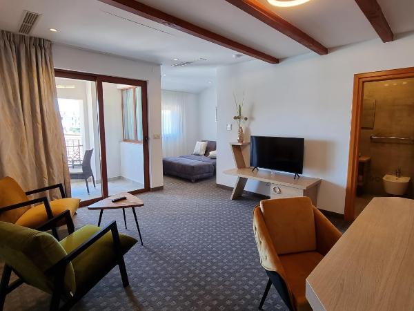 Villa Vista : photo 1 de la chambre suite de luxe avec balcon et vue sur la mer