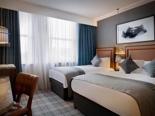 Leonardo Royal Hotel Edinburgh : photo 1 de la chambre chambre triple supérieure