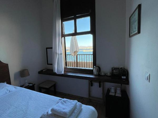 Captain Vasilis Hotel : photo 6 de la chambre chambre double standard - vue sur mer