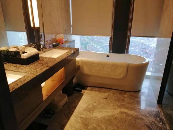 Jinling Grand Hotel : photo 6 de la chambre chambre familiale