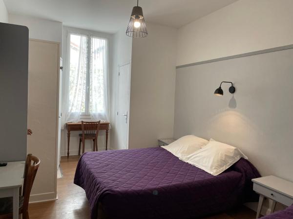 Hôtel du Clos Fleuri : photo 6 de la chambre chambre triple confort