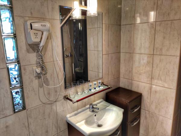 Hotel Logos : photo 6 de la chambre chambre triple deluxe