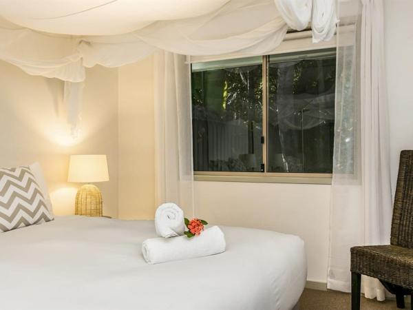 Byron Lakeside Holiday Apartments : photo 10 de la chambre appartement 2 chambres avec cour