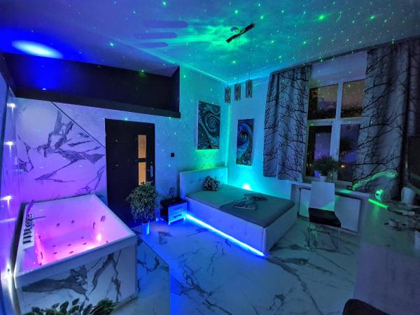 Apartament z jacuzzi Kraków Rynek : photo 1 de la chambre studio avec baignoire spa