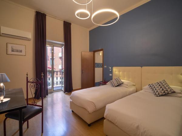 Hotel Italia : photo 4 de la chambre chambre lits jumeaux