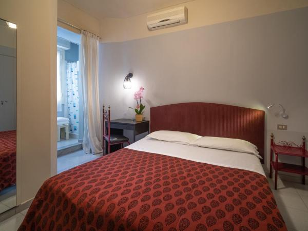 Hotel Italia : photo 9 de la chambre chambre double standard