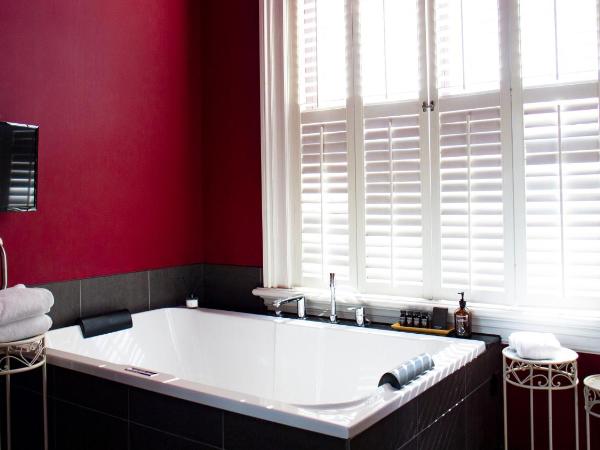 Suitehotel Pincoffs : photo 4 de la chambre suite avec jacuzzi