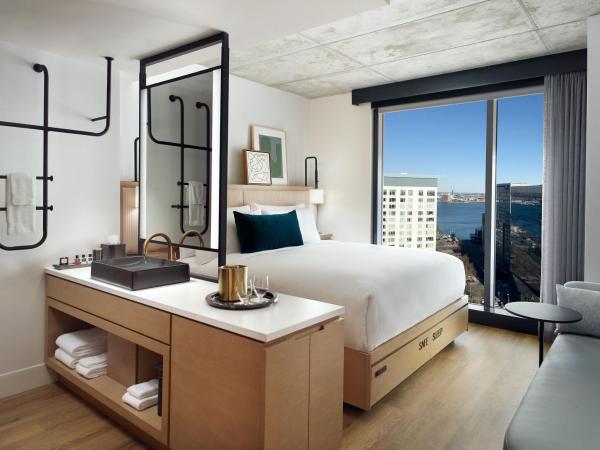 Omni Boston Hotel at the Seaport : photo 6 de la chambre chambre studio tour artiste avec 1 lit king-size