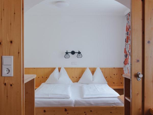 Hotel Drei Kreuz : photo 2 de la chambre chambre quintuple