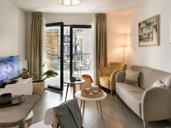 Résidence Les Tisserands - Domitys : photo 1 de la chambre appartement avec balcon