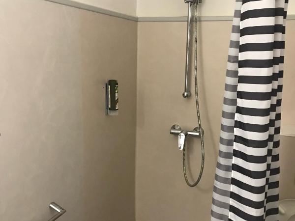 Logis Hôtel Le Manoir & Lounge : photo 3 de la chambre chambre simple Économique