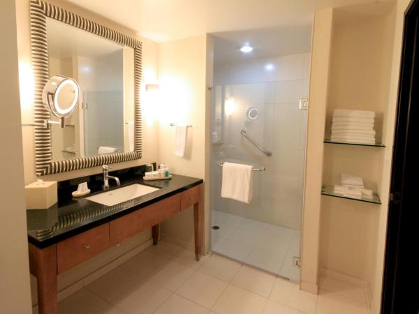 Crowne Plaza Monterrey Aeropuerto, an IHG Hotel : photo 6 de la chambre chambre standard