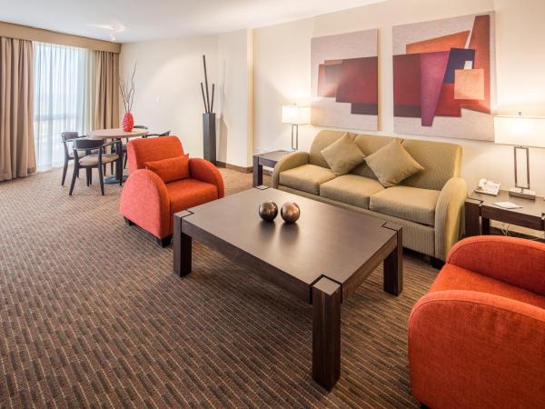 Crowne Plaza Monterrey Aeropuerto, an IHG Hotel : photo 1 de la chambre suite master