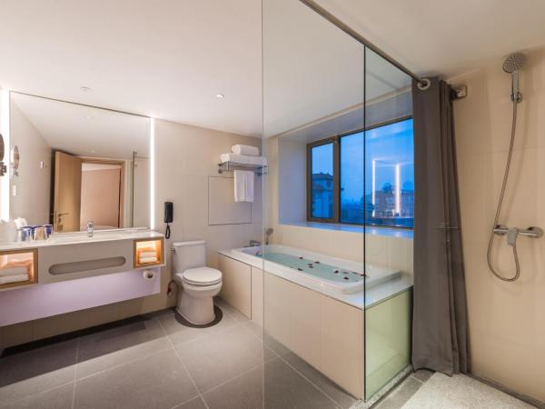 Sunworld Hotel Wangfujing : photo 3 de la chambre chambre familiale - boissons sans alcool gratuites