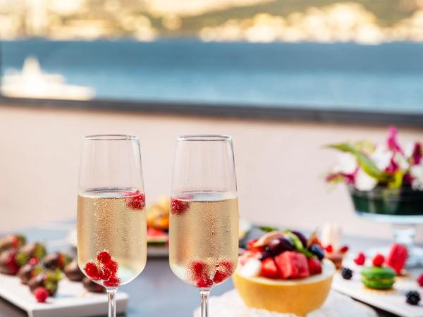 Shangri-La Bosphorus, Istanbul : photo 6 de la chambre suite junior avec terrasse - vue sur bosphore