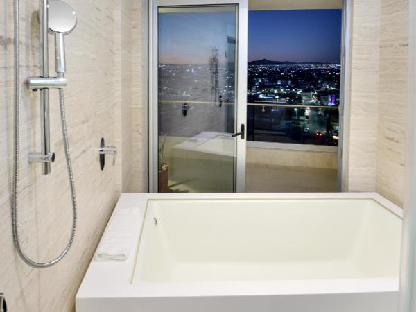 Corazón Cabo, a Noble House Resort : photo 4 de la chambre suite 2 chambres coucher de soleil - vue sur ville