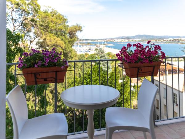 Antares Rooms and Suites : photo 1 de la chambre suite - vue sur mer