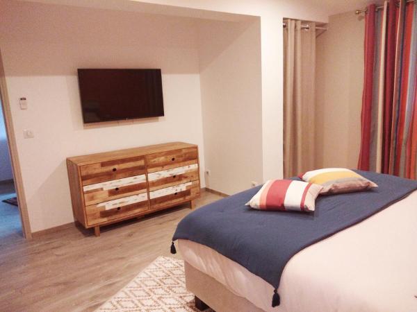 Domaine Le Courti - Adult only : photo 4 de la chambre suite junior - vue sur jardin