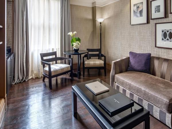 Baglioni Hotel London - The Leading Hotels of the World : photo 3 de la chambre suite junior côté cour