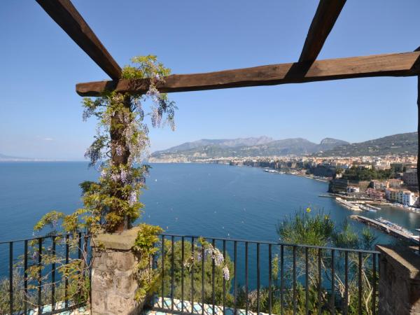 Hotel La Tonnarella : photo 5 de la chambre suite de luxe