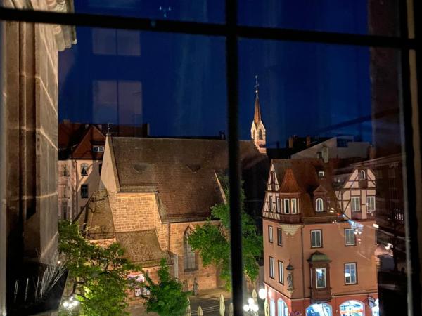 Hotel Deutscher Kaiser : photo 2 de la chambre chambre lits jumeaux supérieure - vue sur ville