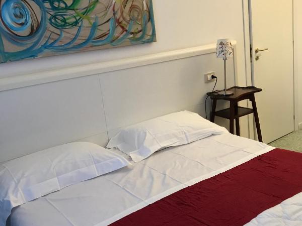 B&B Nike - Rooms Only : photo 5 de la chambre chambre double ou lits jumeaux avec balcon