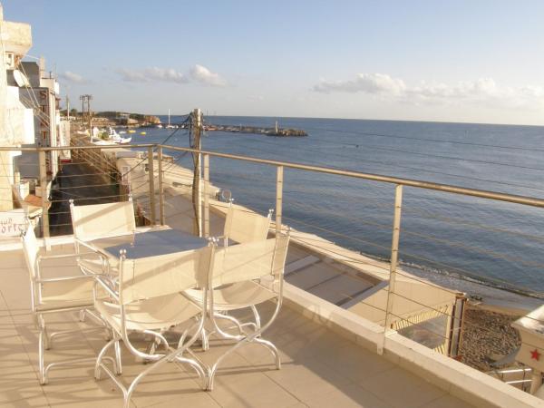 Kassavetis Center - Hotel Studios & Apartments : photo 1 de la chambre appartement supérieur - vue sur mer (3 à 4 adultes)