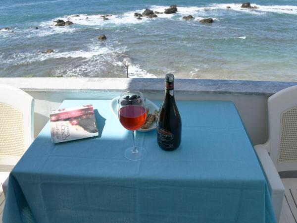 Klinakis Beach Hotel : photo 8 de la chambre chambre double - vue sur mer