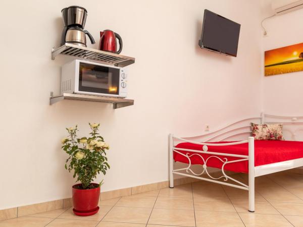 NAXOS DIAMOND Studios Apartments : photo 4 de la chambre chambre triple