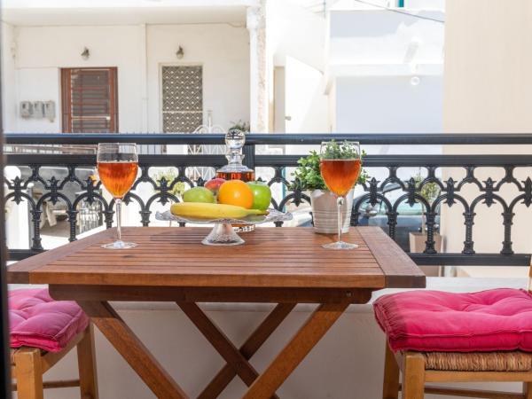 NAXOS DIAMOND Studios Apartments : photo 10 de la chambre chambre quadruple