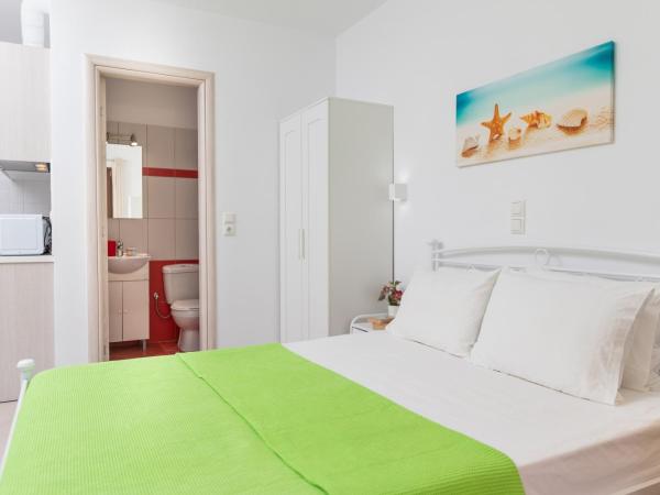NAXOS DIAMOND Studios Apartments : photo 9 de la chambre chambre triple Économique