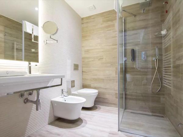 Ginevra Rooms : photo 7 de la chambre chambre double deluxe avec balcon