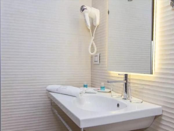 Ginevra Rooms : photo 10 de la chambre chambre double deluxe avec balcon