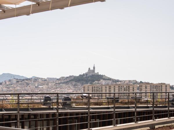 Hôtel Marseille Centre Gare Saint-Charles : photo 3 de la chambre chambre lit queen-size - non-fumeurs