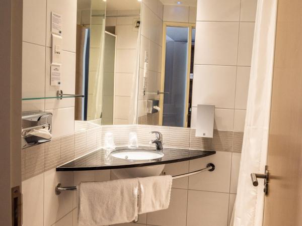 Hôtel Marseille Centre Gare Saint-Charles : photo 10 de la chambre chambre standard