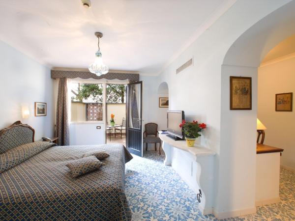 Hotel La Tonnarella : photo 2 de la chambre chambre double ou lits jumeaux supérieure - vue sur jardin