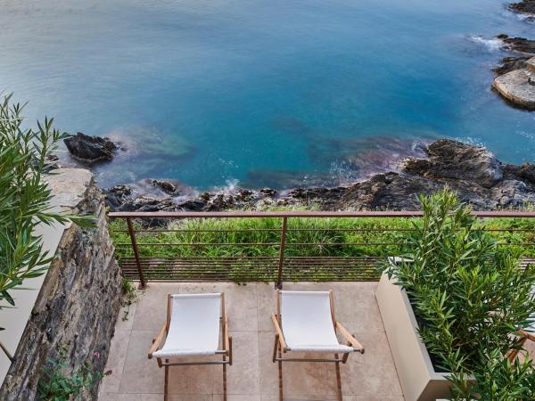 Les Roches Brunes : photo 2 de la chambre chambre double - vue sur mer