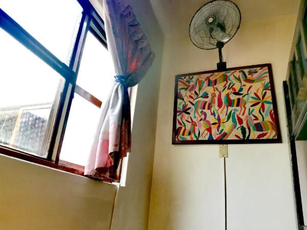 The Roof Backpackers : photo 5 de la chambre lit simple dans dortoir pour femmes