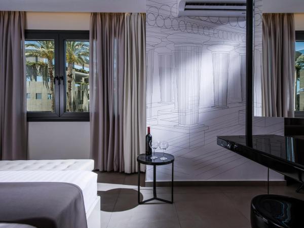 Lavris City Suites : photo 7 de la chambre suite deluxe avec lit king-size