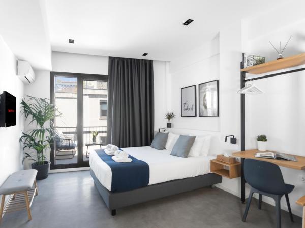 PAME House : photo 2 de la chambre suite junior avec balcon