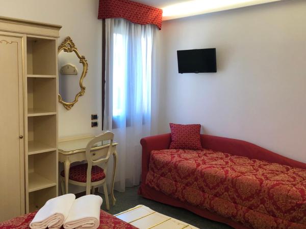 Hotel Leonardo : photo 2 de la chambre chambre triple