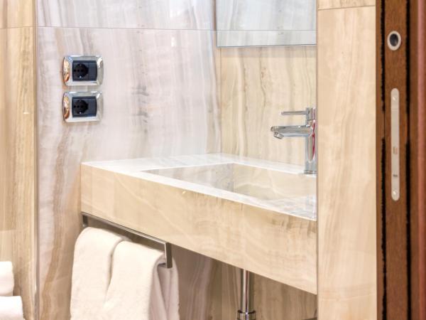 Hotel Leonardo : photo 5 de la chambre chambre triple supérieure