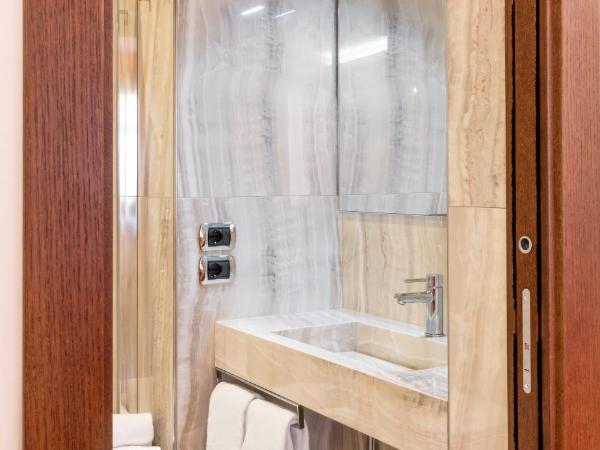 Hotel Leonardo : photo 3 de la chambre chambre triple supérieure