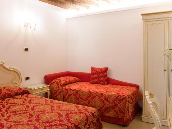 Hotel Leonardo : photo 1 de la chambre chambre triple supérieure