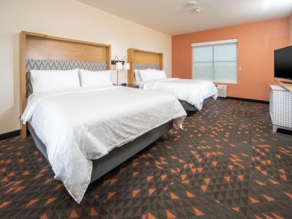 Holiday Inn St Louis - Creve Coeur : photo 3 de la chambre standard queen room with two queen beds and mobility accessible tub