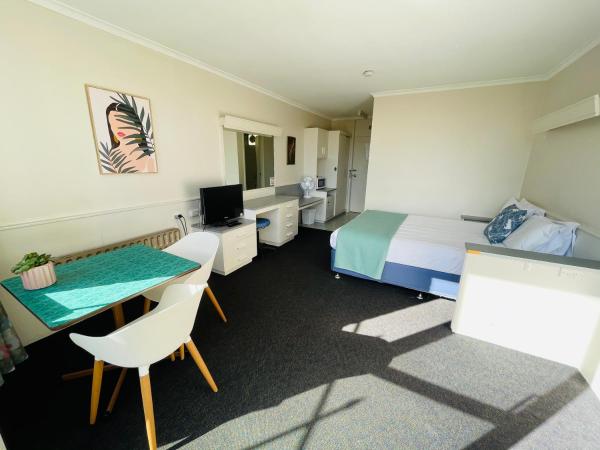 Parklane Motel : photo 7 de la chambre chambre double ou lits jumeaux avec balcon